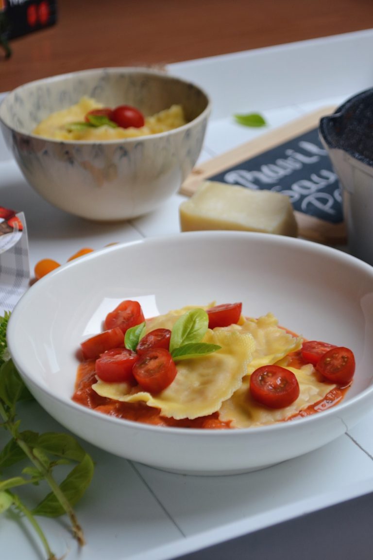 Ravioli sauce pomodoro mascarpone – Simply Morane